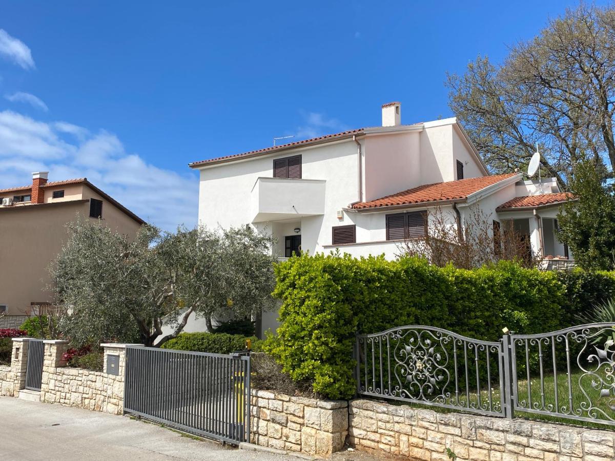 Apartments Lodra Pula Exterior foto